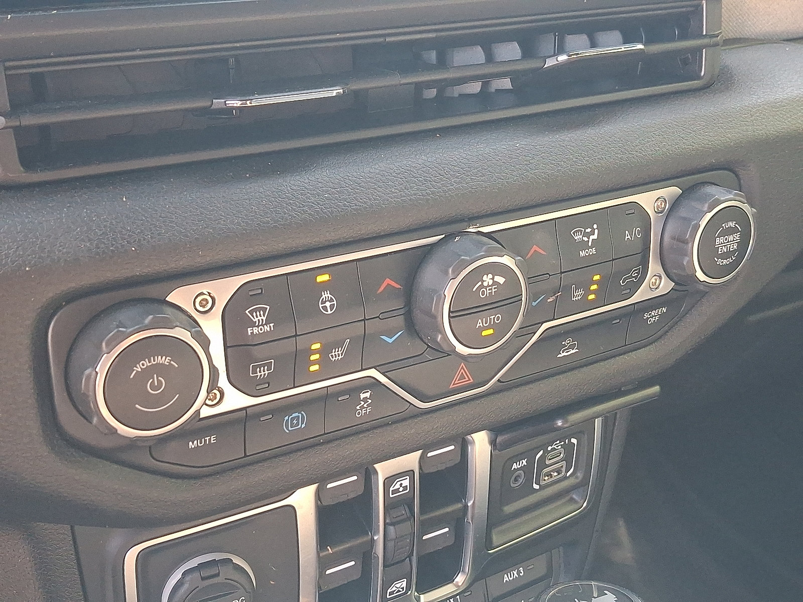 2024 Jeep Wrangler 4xe Willys 4XE - Photo 16