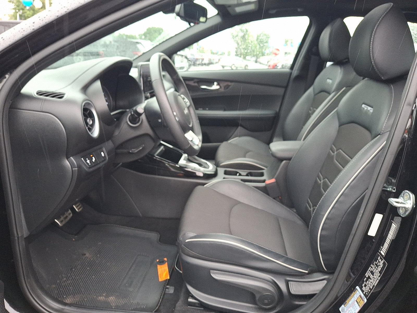 2023 Kia Forte GT-Line - Photo 13