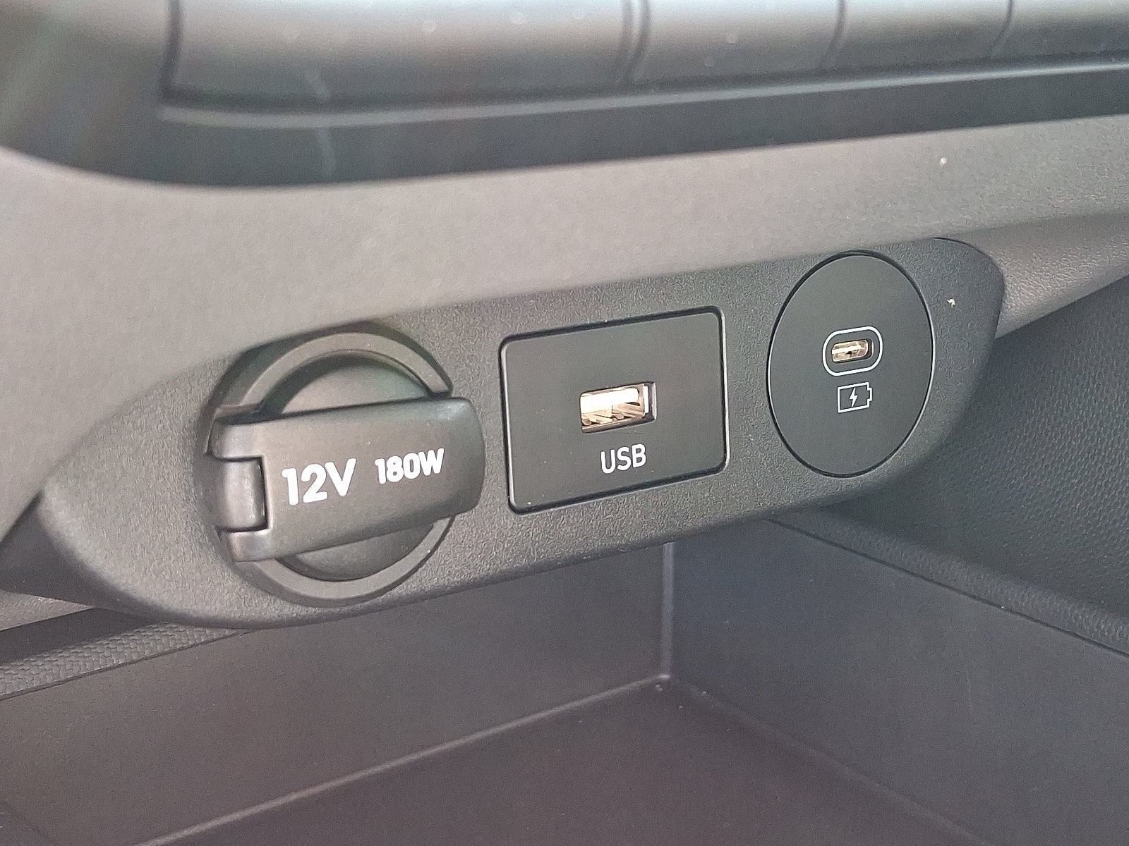 2024 Hyundai Elantra SE - Photo 24