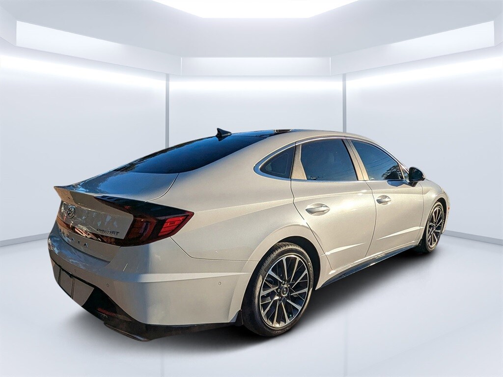 2022 Hyundai Sonata Limited photo 3