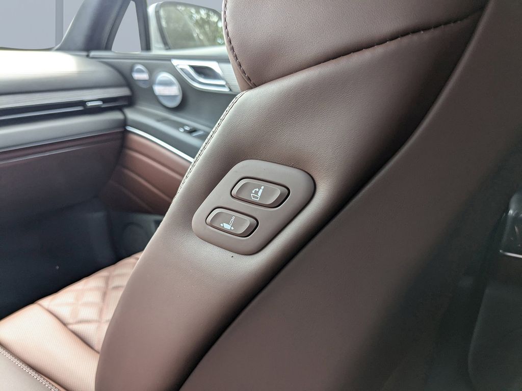 2025 GENESIS GV80 Prestige - Photo 16