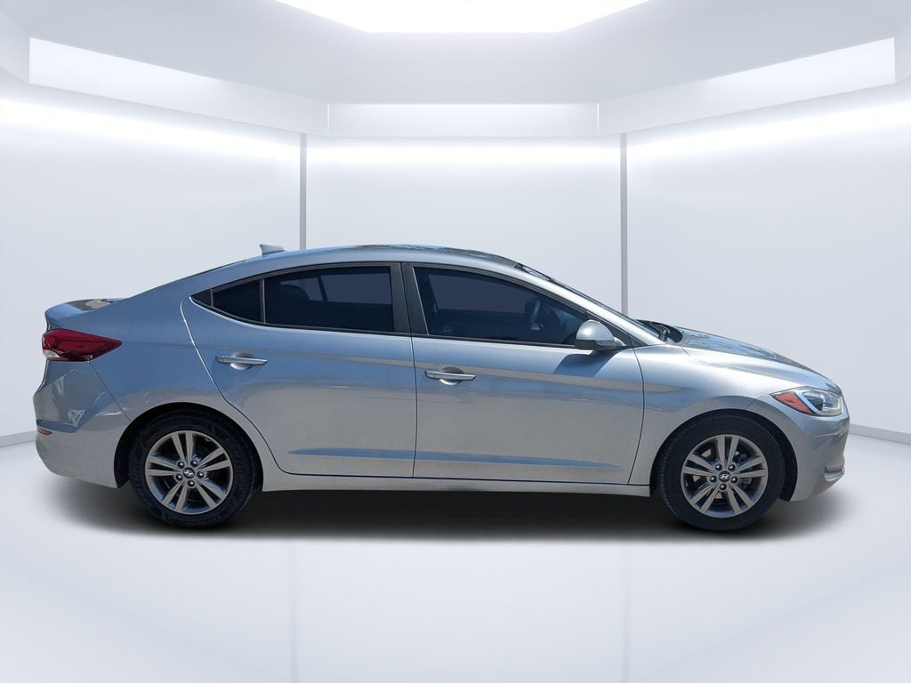 Used 2017 Hyundai Elantra SE Sedan