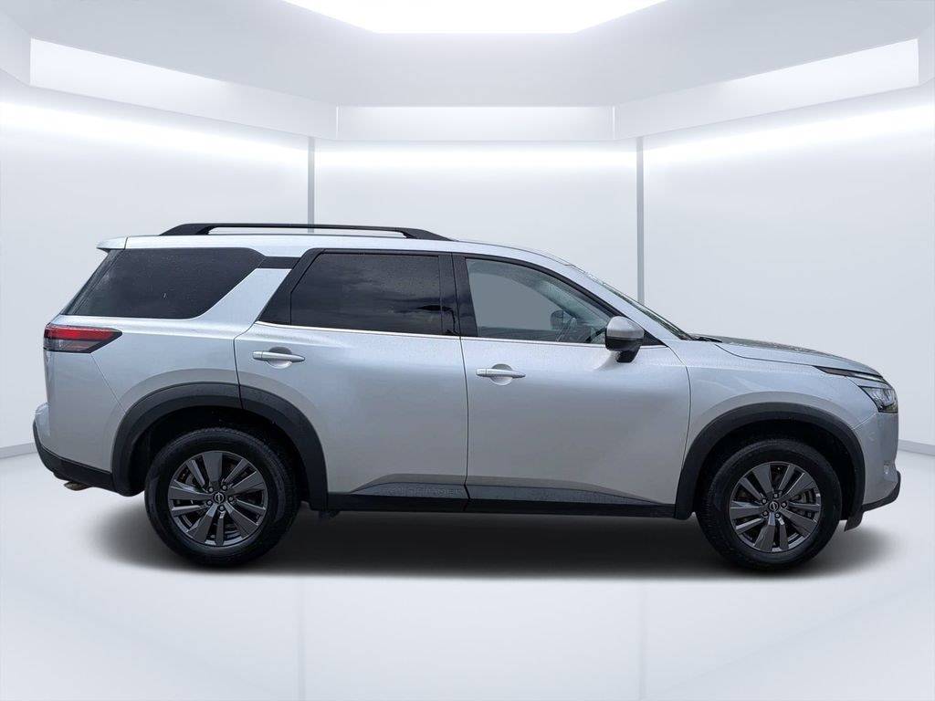 Used 2024 Nissan Pathfinder SV SUV