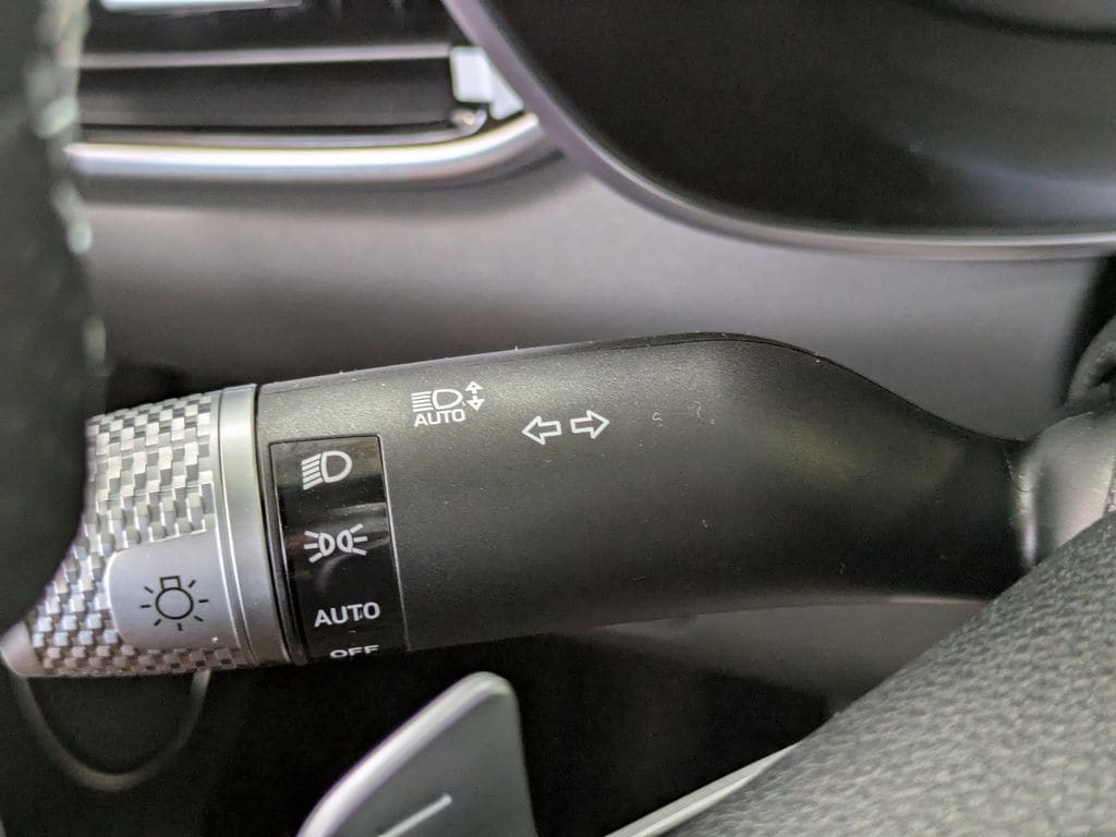 2025 GENESIS G70 Standard - Photo 24