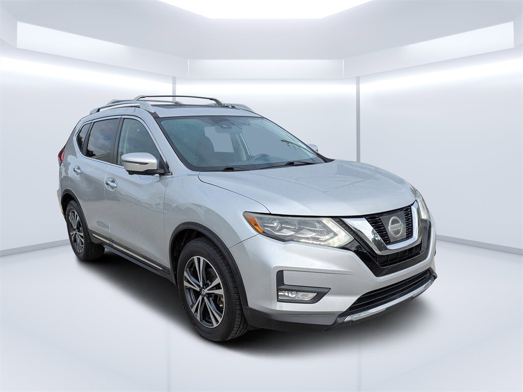 Used 2017 Nissan Rogue SL SUV