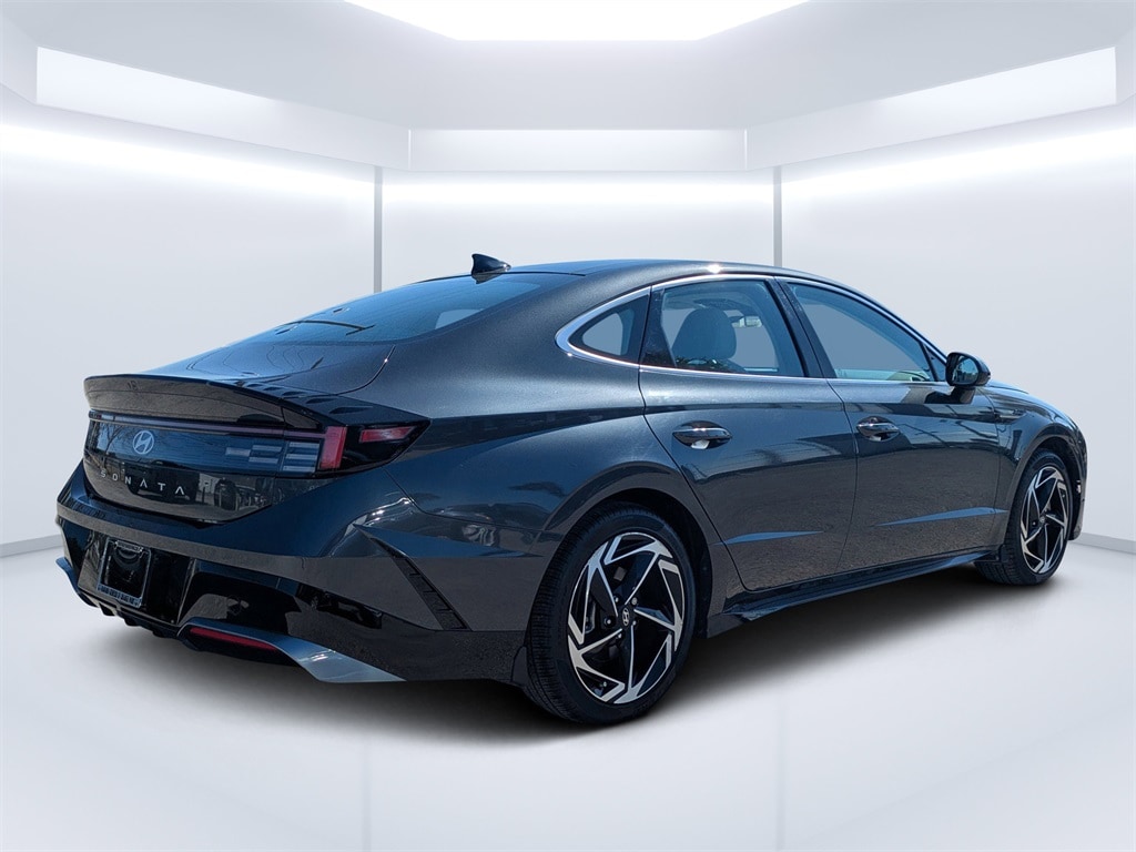 Certified 2025 Hyundai Elantra SEL Sport Sedan