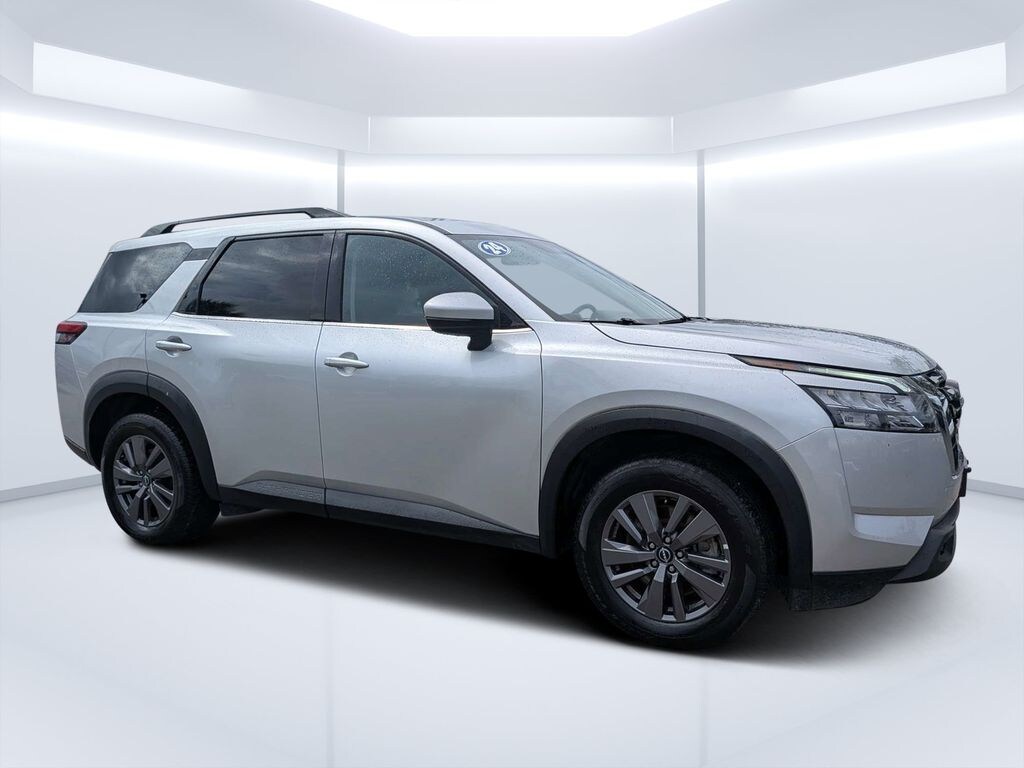Used 2024 Nissan Pathfinder SV SUV