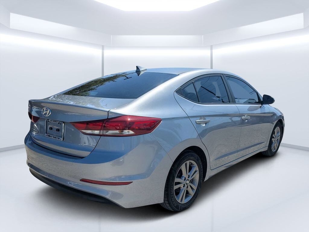 Used 2017 Hyundai Elantra SE Sedan