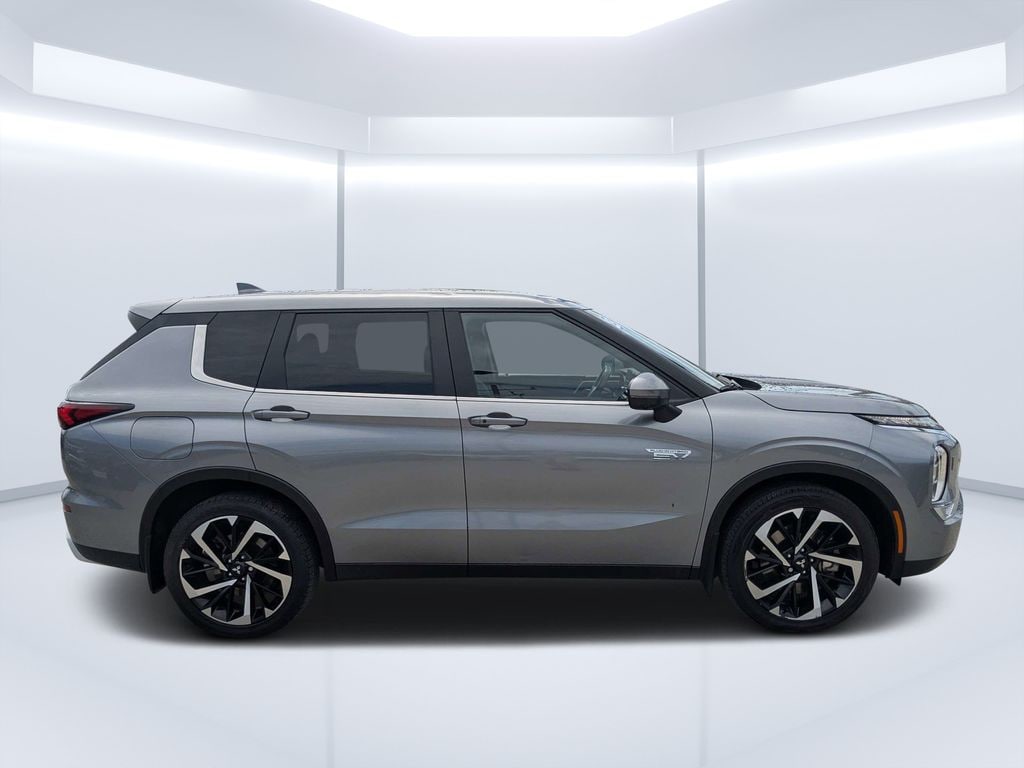 Used 2023 Mitsubishi Outlander Phev SE SUV