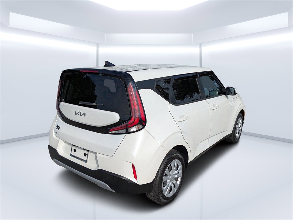 Used 2023 Kia Soul LX Hatchback