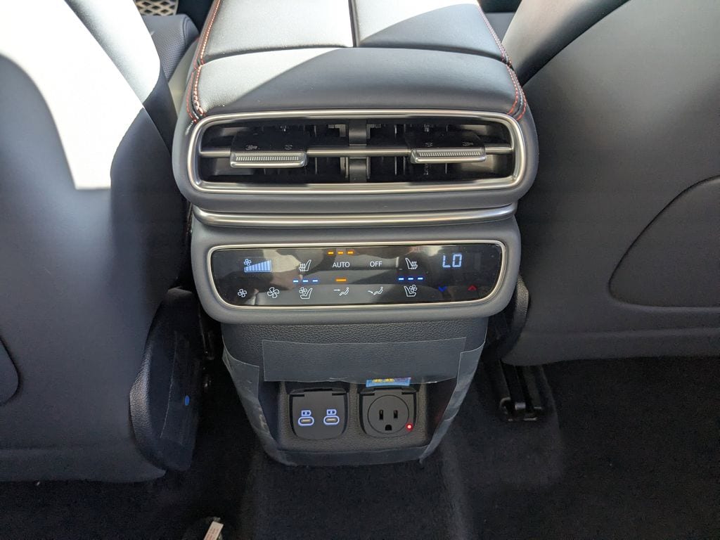 2026 GENESIS GV70 Sport Prestige - Photo 11