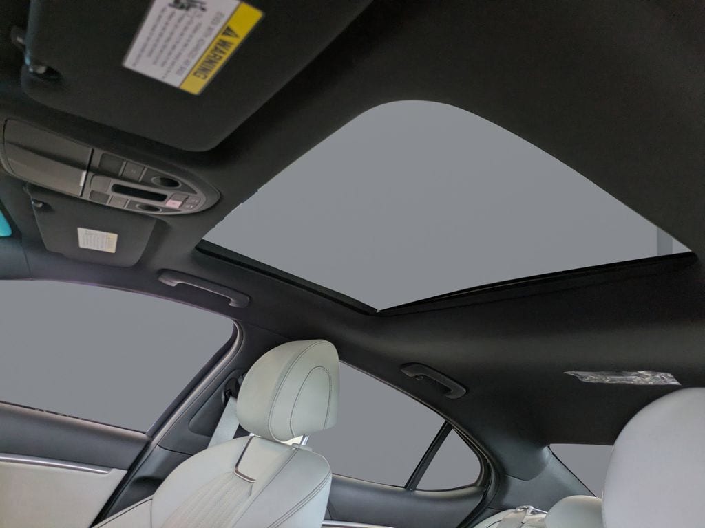 2025 GENESIS G70 Standard - Photo 19