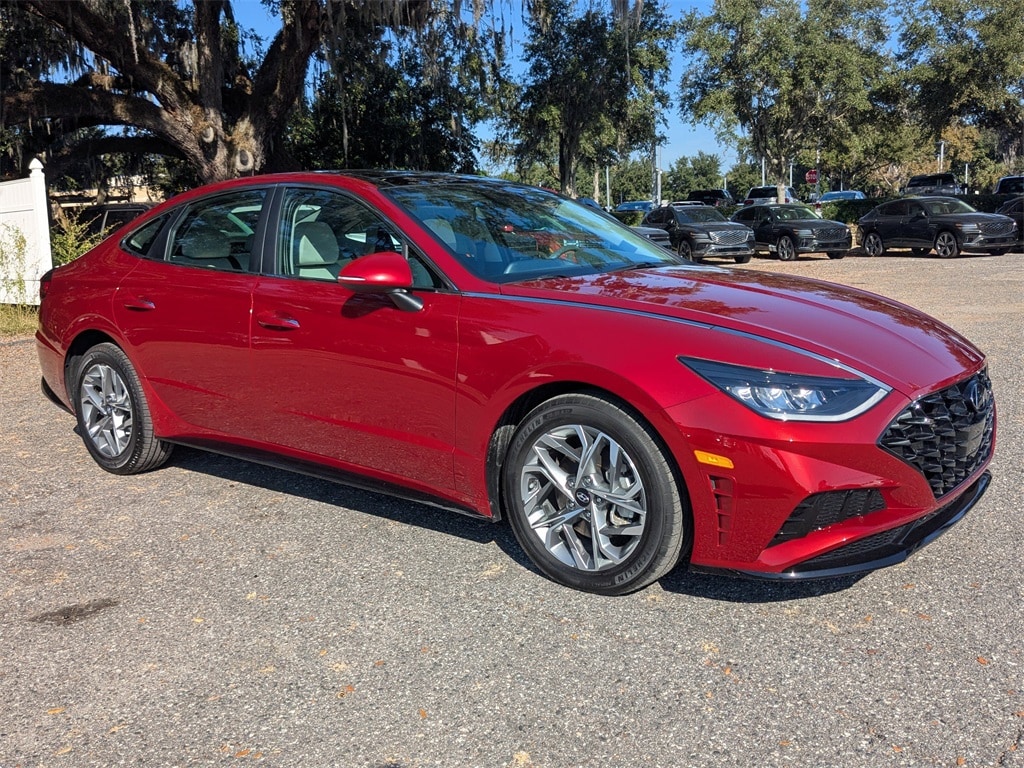 Used 2023 Hyundai Sonata SEL Sedan