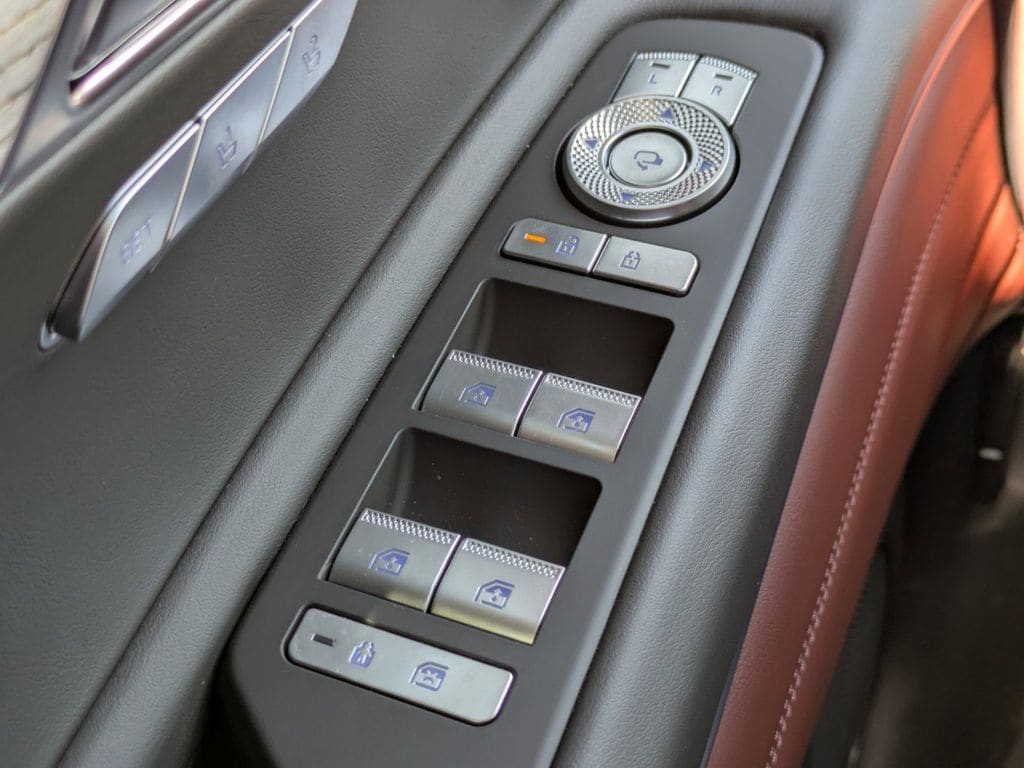 2025 GENESIS GV80 Prestige - Photo 32