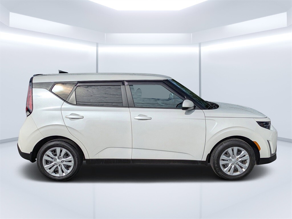 Used 2023 Kia Soul LX Hatchback