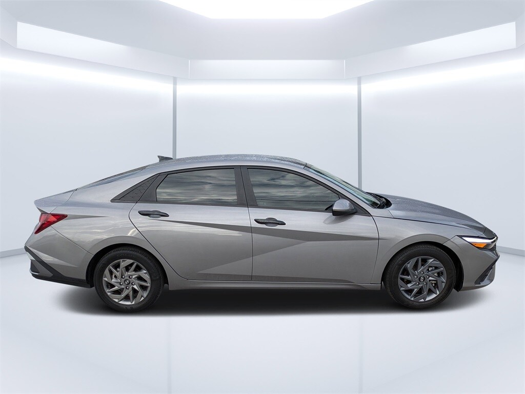 Used 2024 Hyundai Elantra SEL Sedan