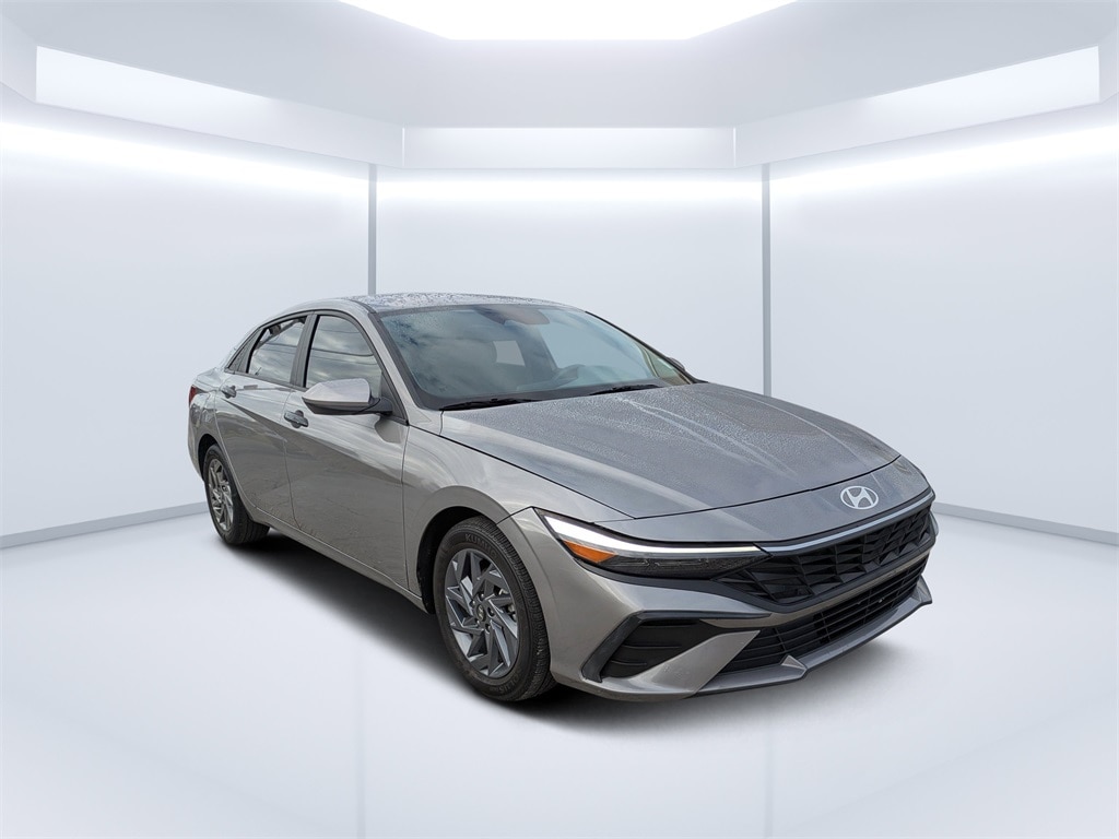 Used 2024 Hyundai Elantra SEL Sedan