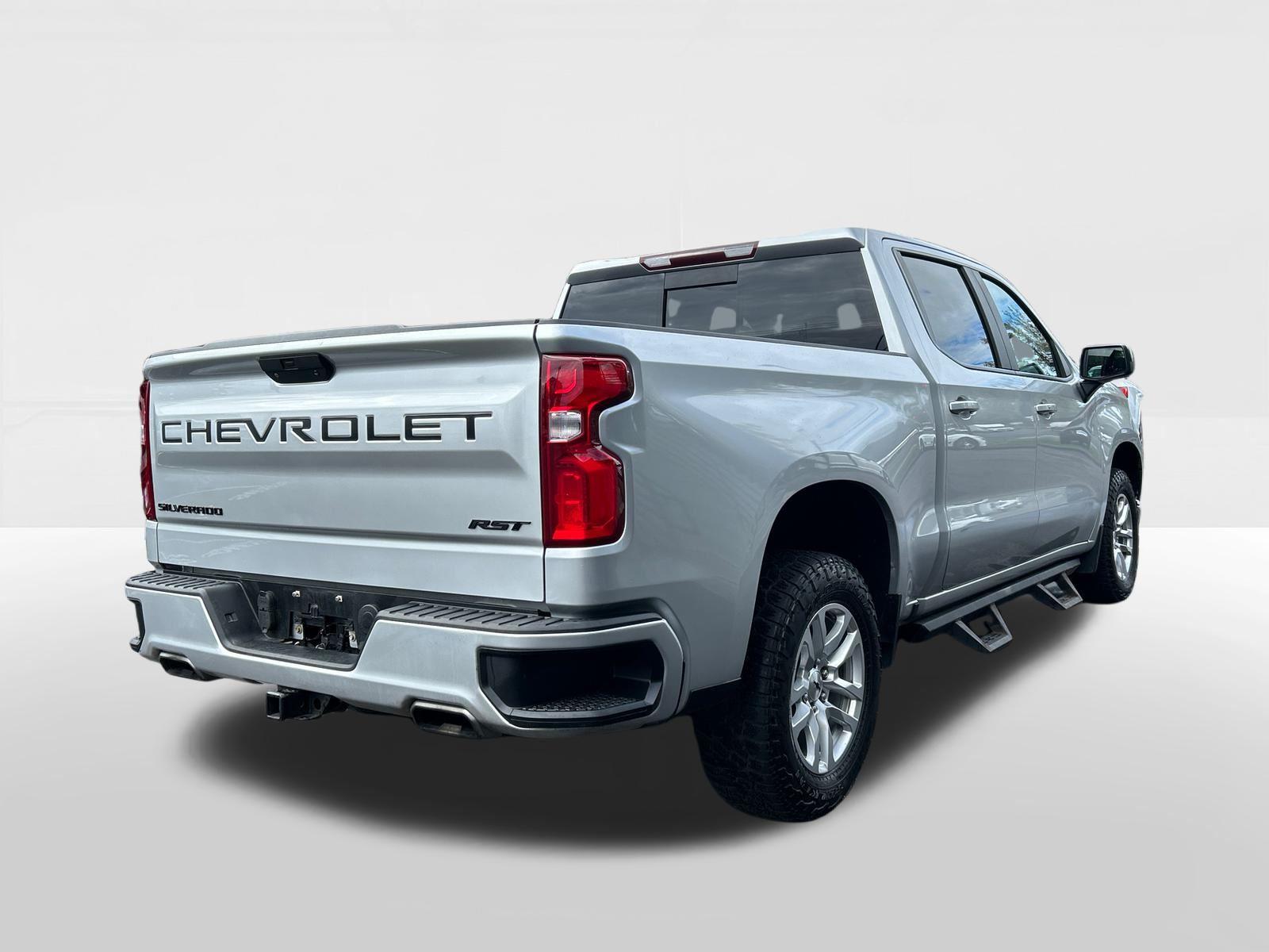 2020 Chevrolet Silverado 1500 RST photo 2