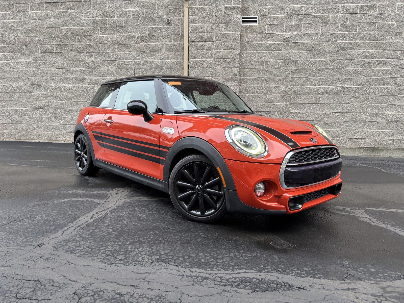 2019 MINI Hardtop 2 Door S's photo