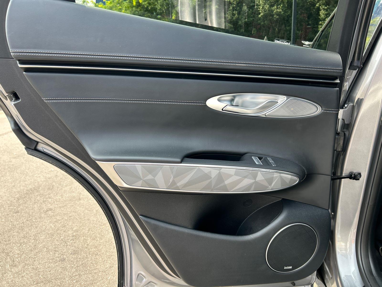 2025 Genesis GV70 3.5T Sport photo 2
