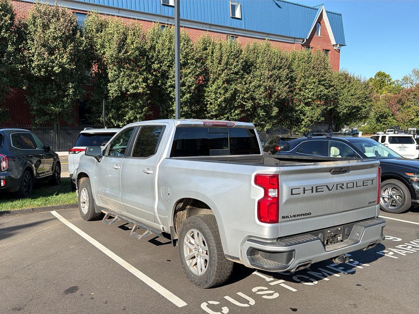 2020 Chevrolet Silverado 1500 RST photo 3