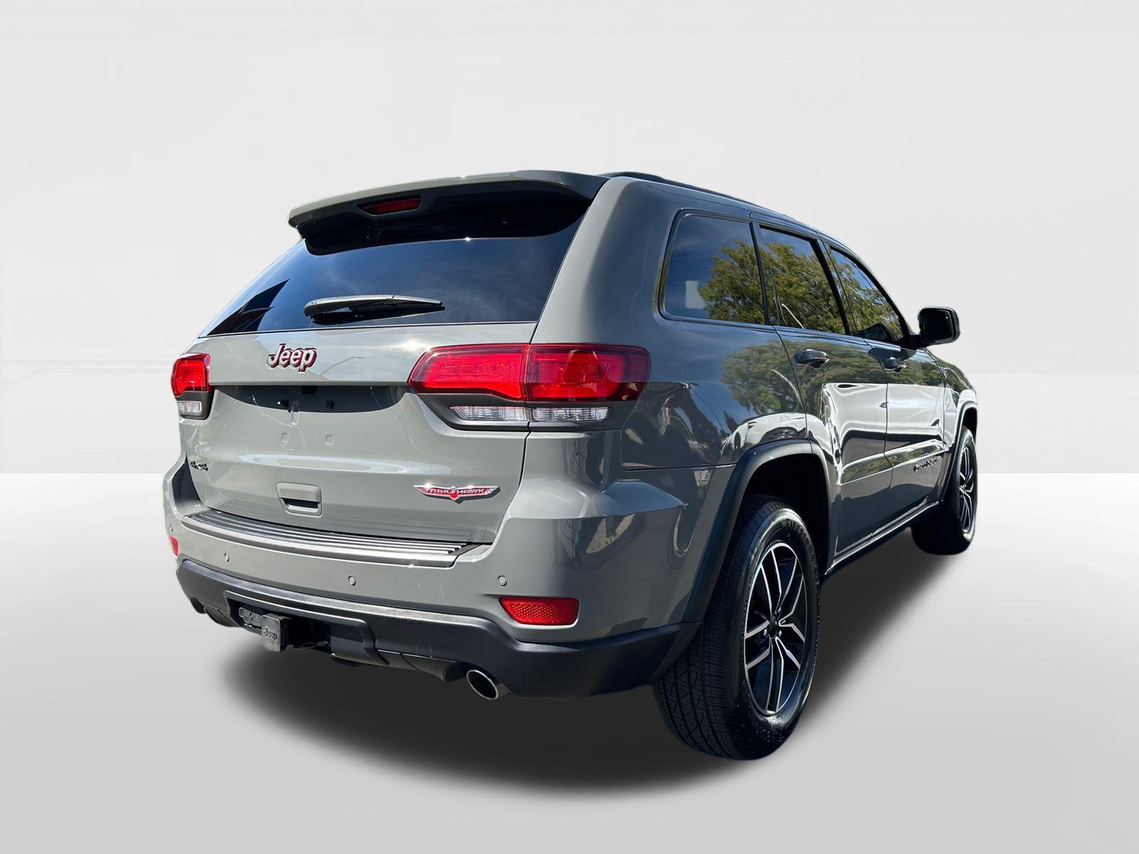 2021 Jeep Grand Cherokee Trailhawk photo 2