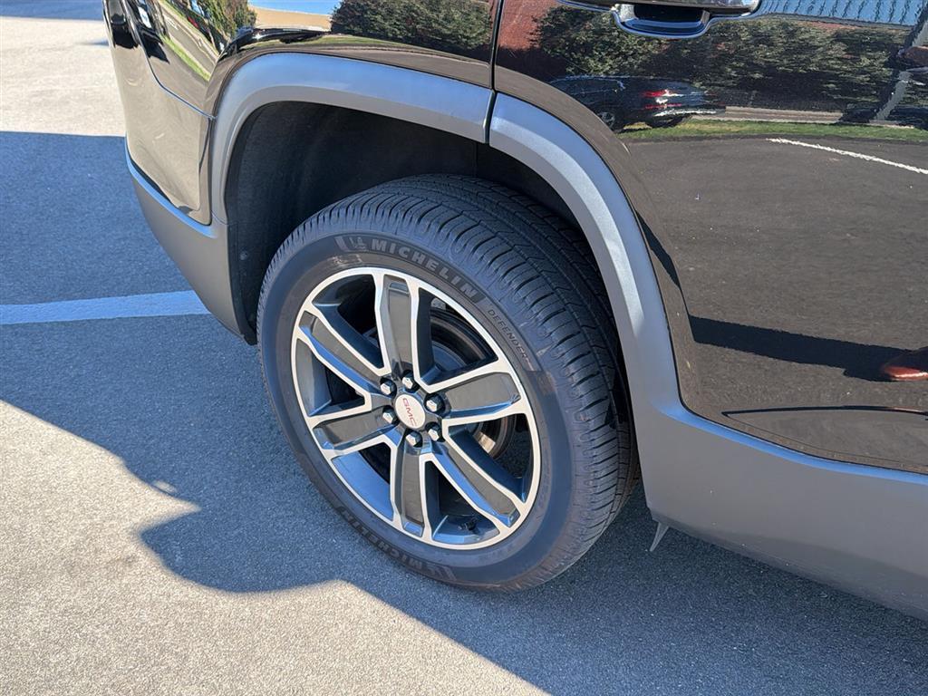 2021 Gmc Acadia SLT photo 4