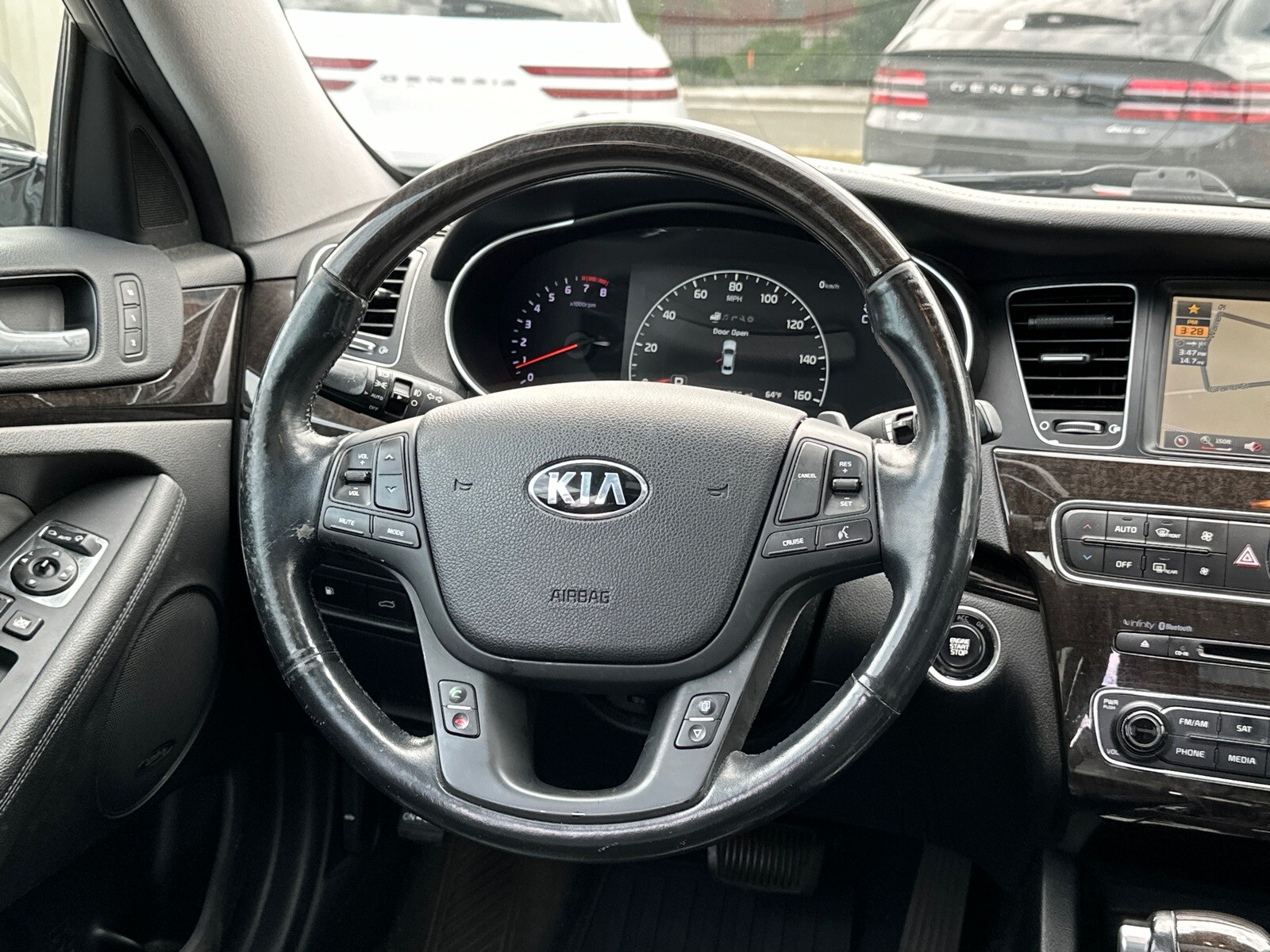 2014 Kia Cadenza Premium 26