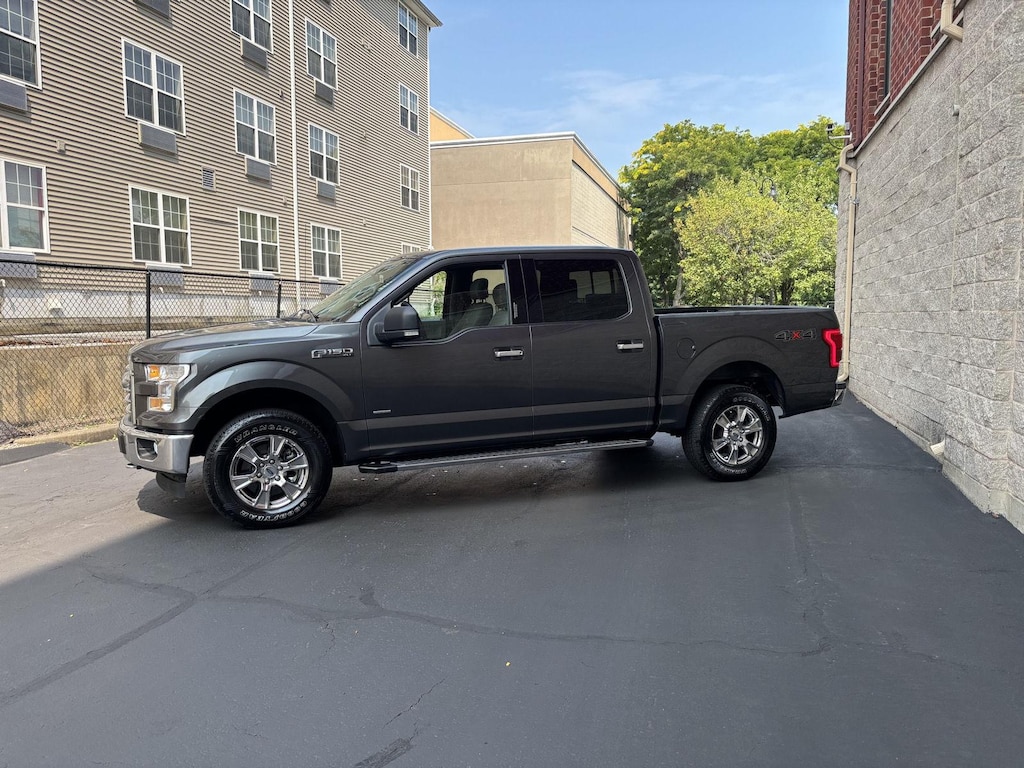 Used 2017 Ford F-150 XLT Truck