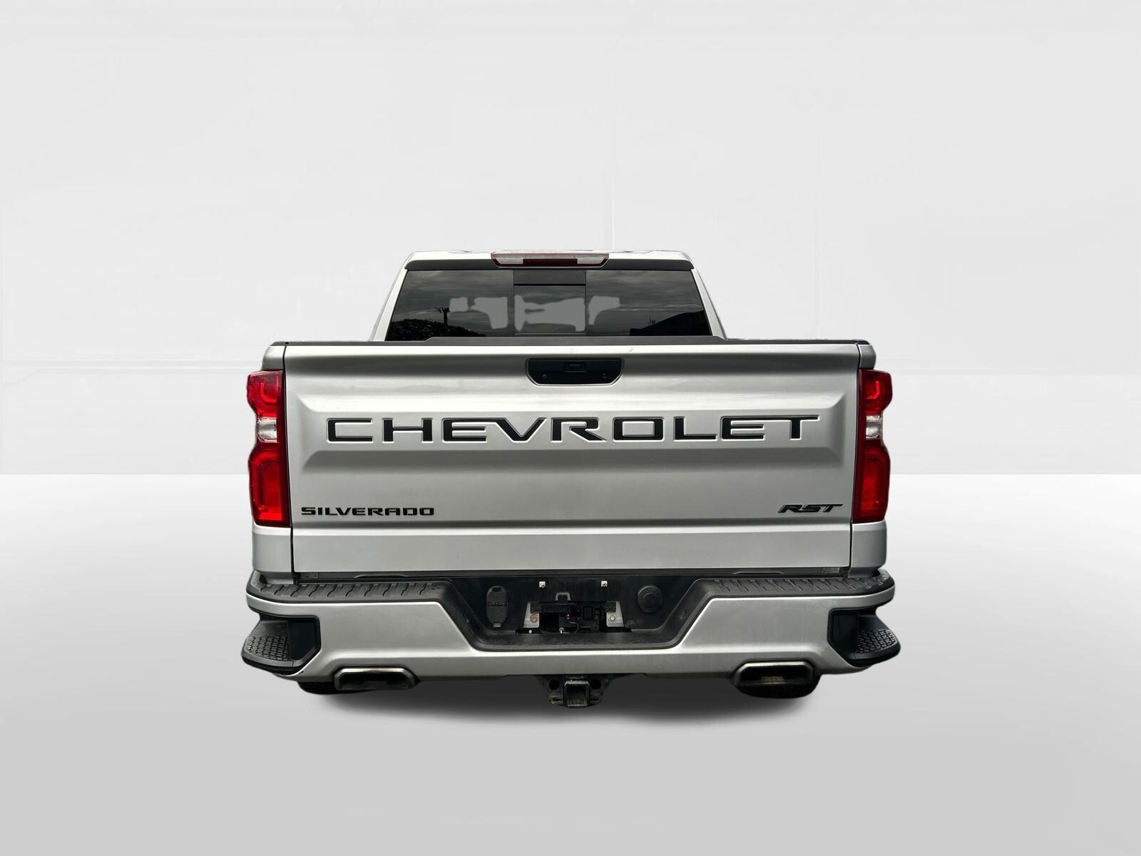 2020 Chevrolet Silverado 1500 RST photo 3