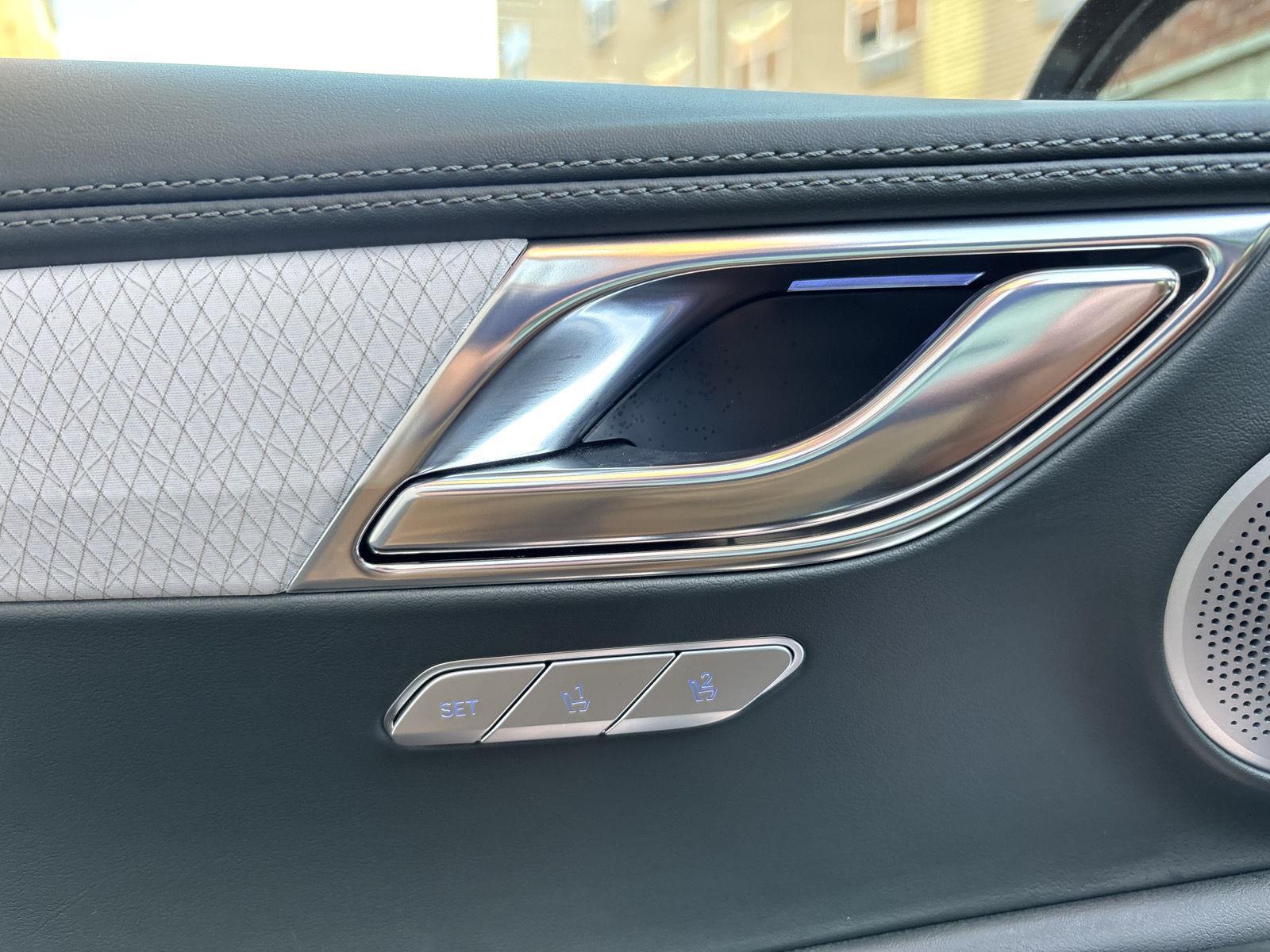 2026 GENESIS GV80 Prestige - Photo 12