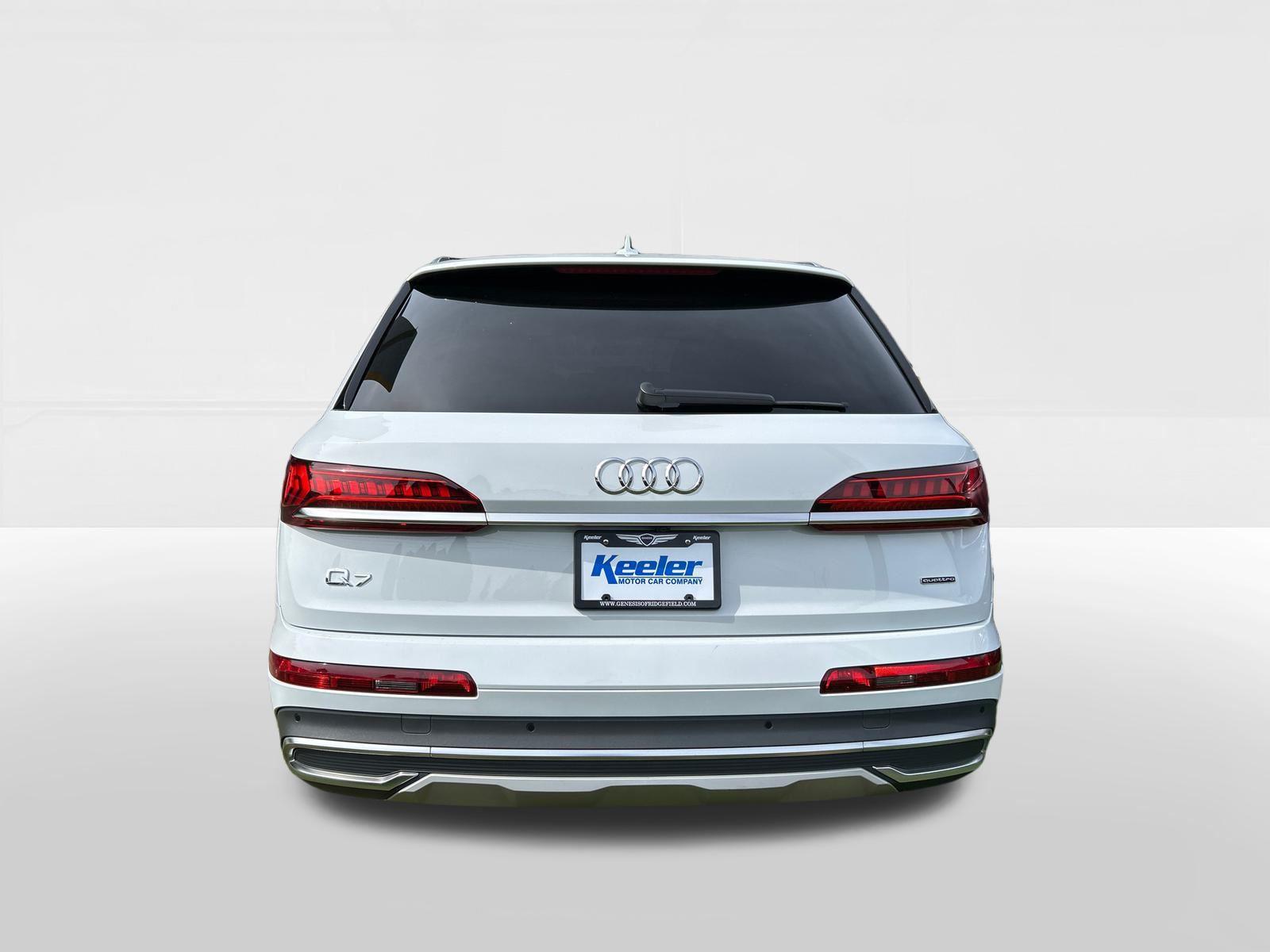 2021 Audi Q7 Premium Plus photo 2