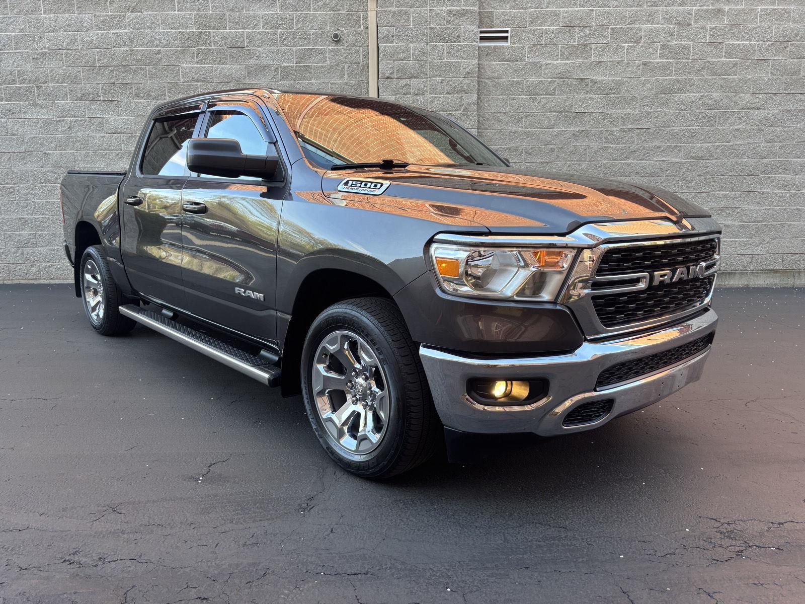 2022 RAM 1500 Big Horn/Lone Star 4x4 Crew Cab 5'7's photo