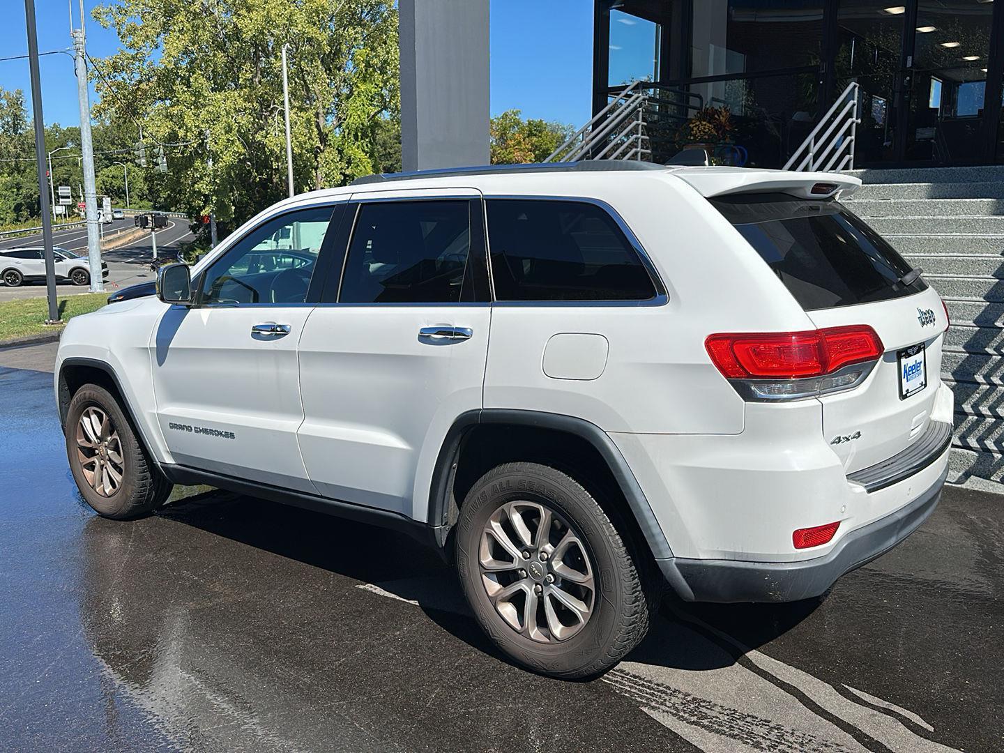 2015 Jeep Grand Cherokee Limited photo 2