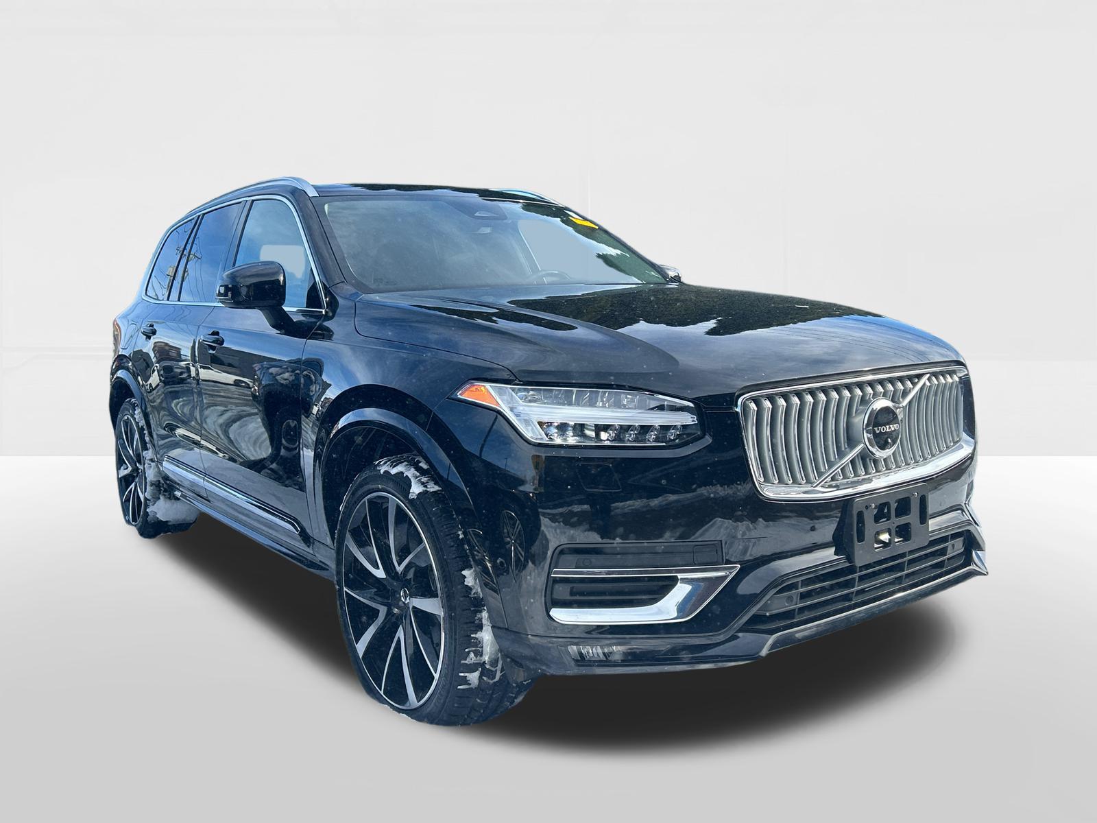 2023 Volvo XC90 Plus's photo