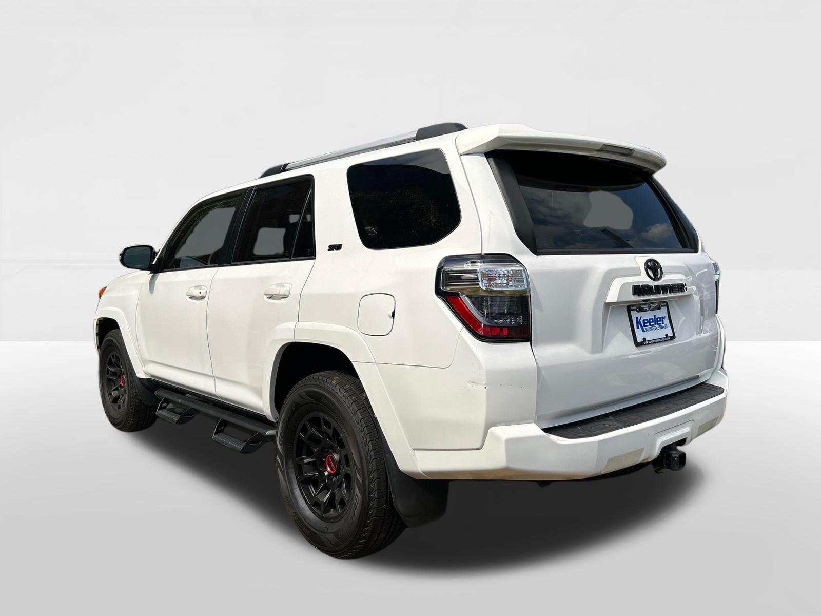 2022 Toyota 4Runner SR5 Premium photo 4