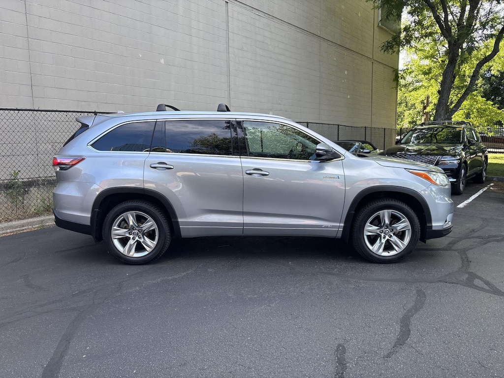 Used 2016 Toyota Highlander Hybrid Limited Platinum MP