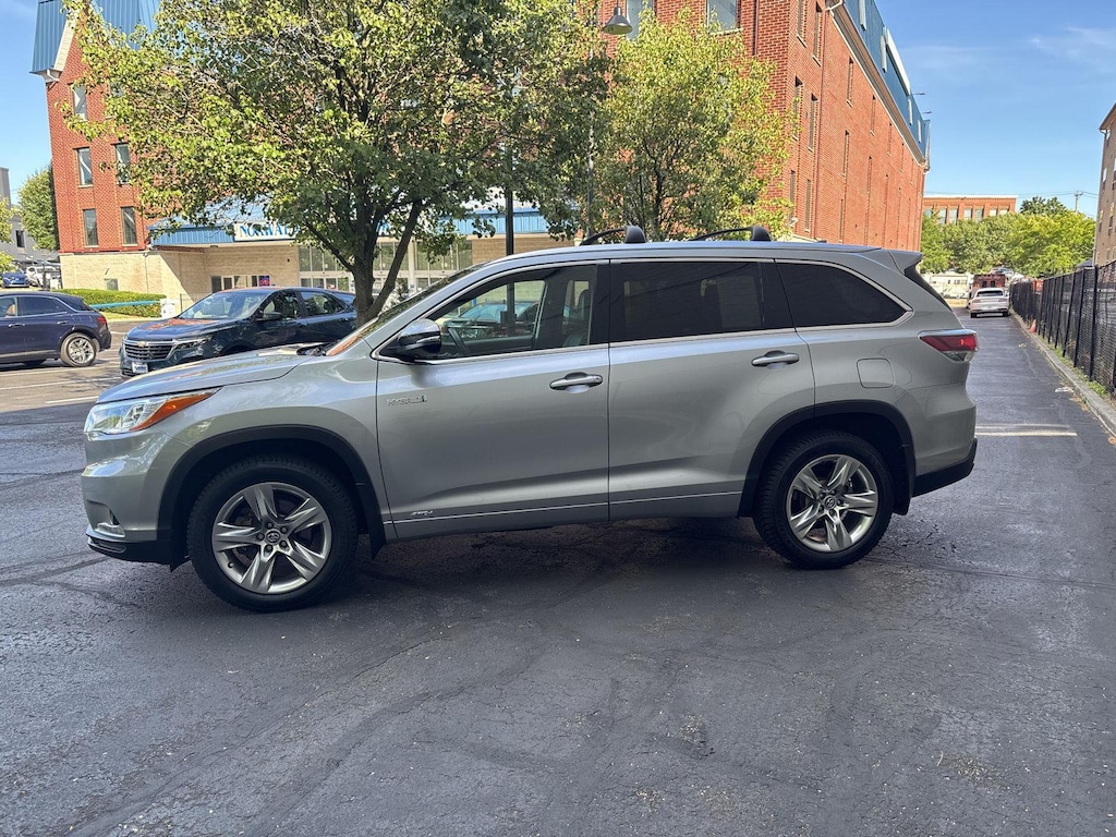 Used 2016 Toyota Highlander Hybrid Limited Platinum MP
