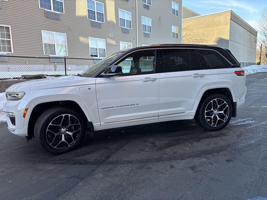 Used 2022 Jeep Grand Cherokee 4xe Summit Reserve SUV