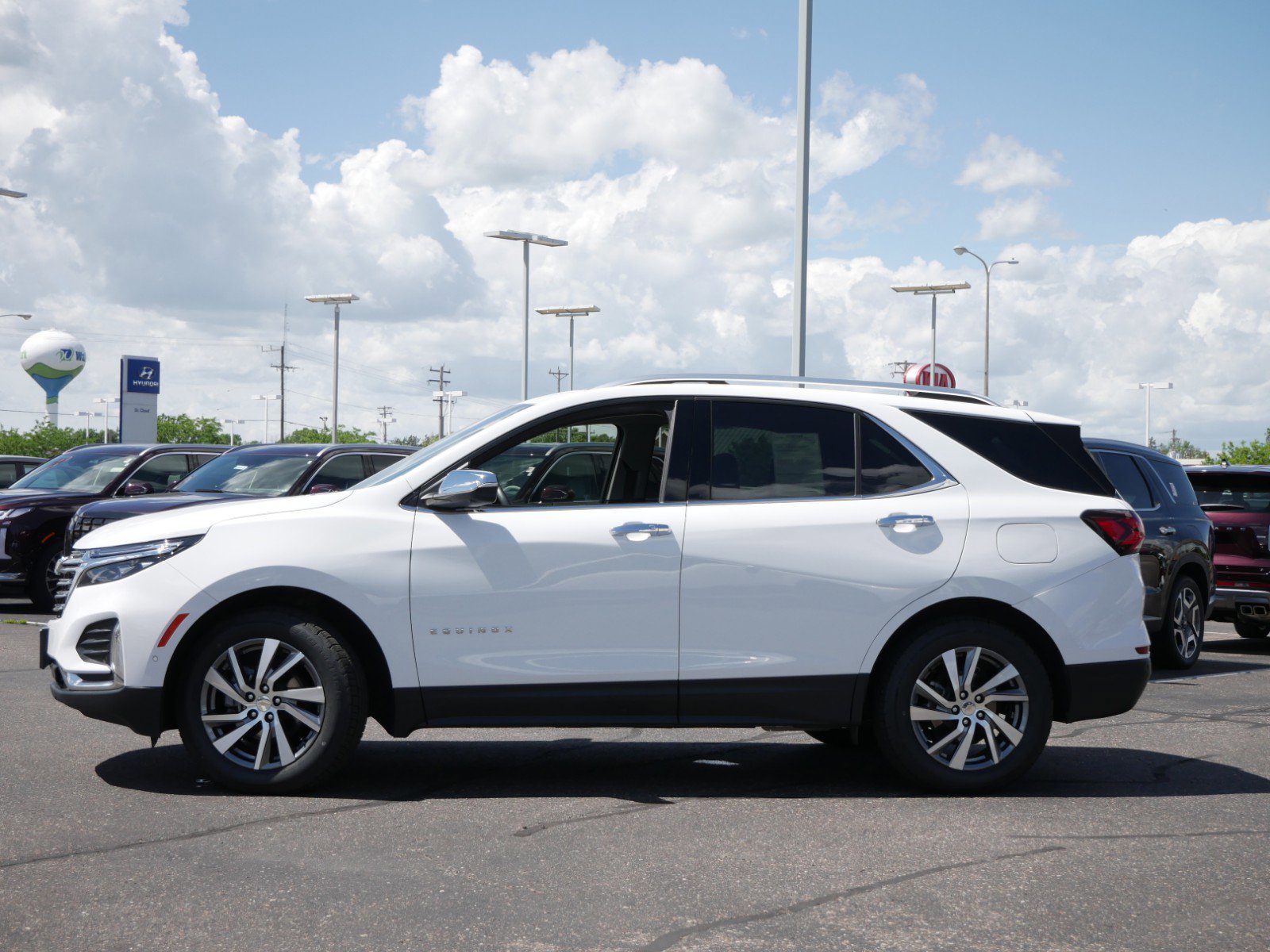 Used 2022 Chevrolet Equinox Premier with VIN 3GNAXXEV7NS244507 for sale in Waite Park, MN