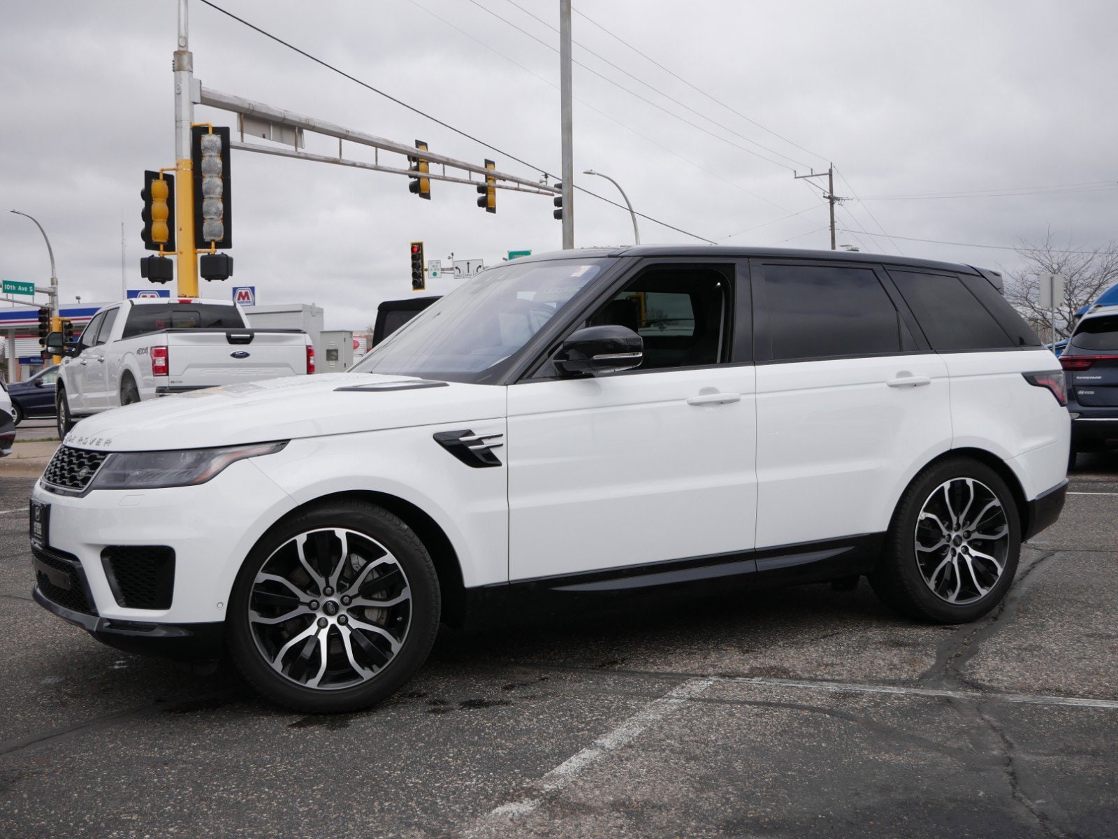 Used 2020 Land Rover Range Rover Sport HSE with VIN SALWR2SU2LA703487 for sale in Waite Park, Minnesota