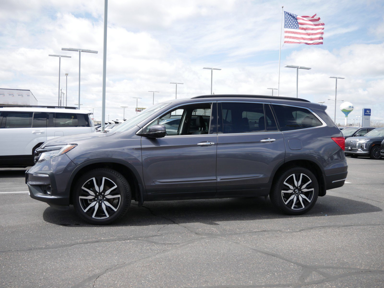 Used 2020 Honda Pilot Touring with VIN 5FNYF6H65LB005150 for sale in Waite Park, Minnesota