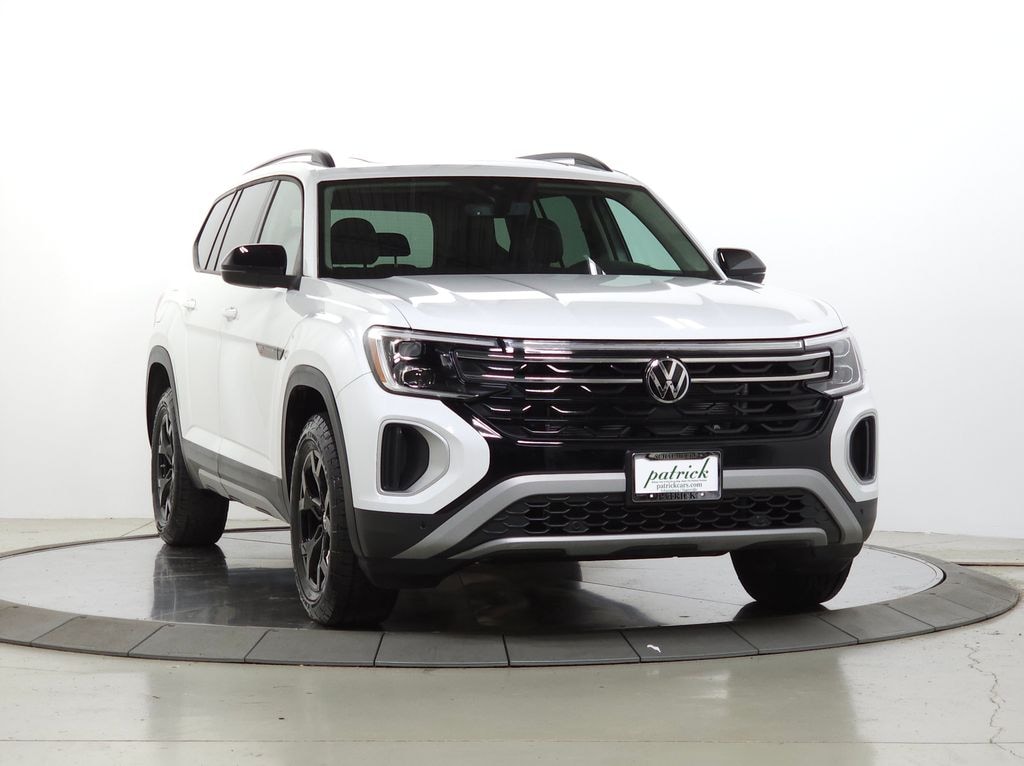 Used 2025 Volkswagen Atlas 2.0T Peak Edition SUV