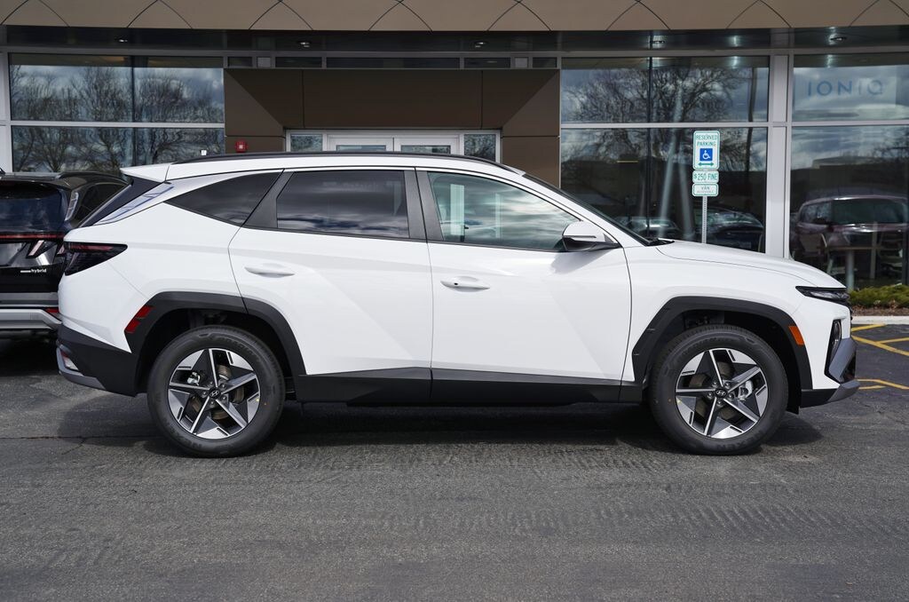 New 2026 Hyundai Tucson Hybrid SEL Convenience SUV