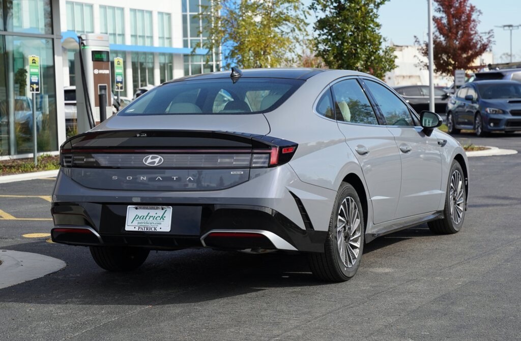 New 2026 Hyundai Sonata Hybrid SEL Sedan