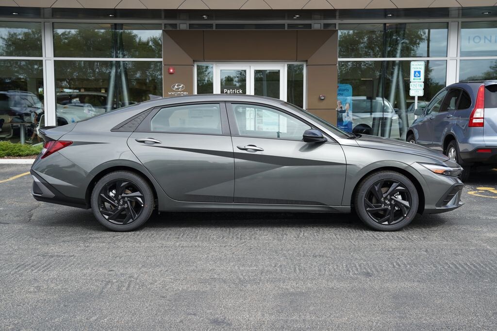 New 2026 Hyundai Elantra SEL Sport Plus Sedan