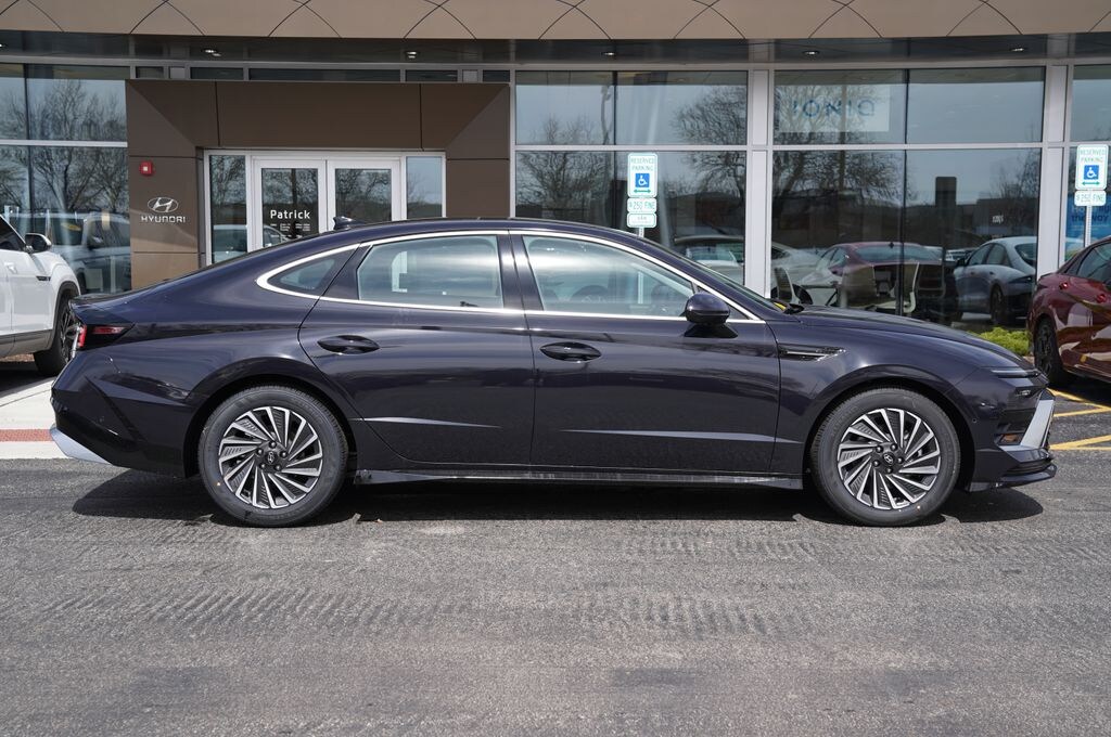 New 2026 Hyundai Sonata Hybrid Limited Sedan