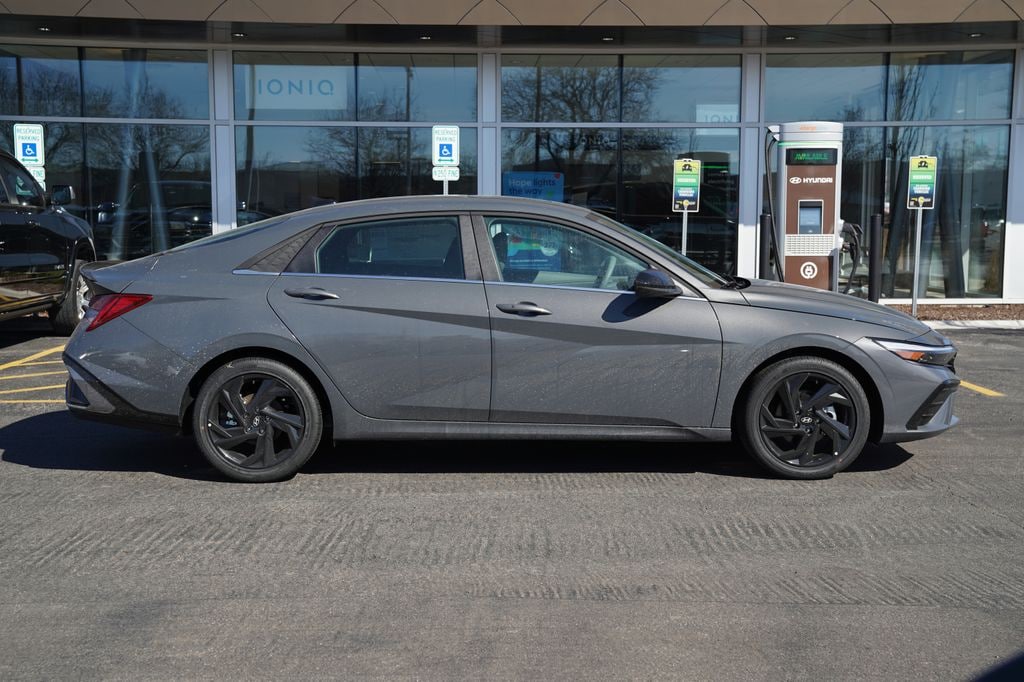 New 2026 Hyundai Elantra SEL Sport Premium Sedan