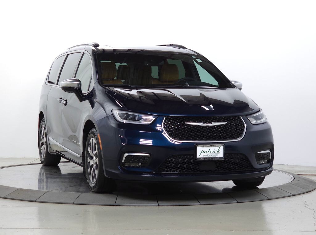 Used 2023 Chrysler Pacifica Plug-In Hybrid Pinnacle Van Passenger Van