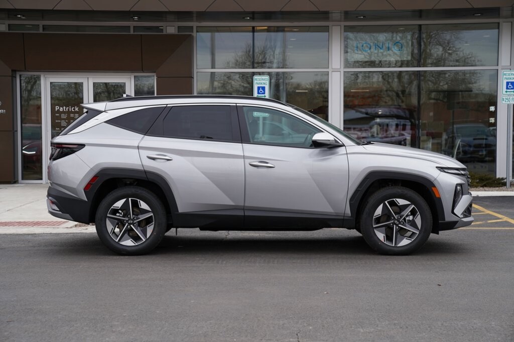 New 2025 Hyundai Tucson Hybrid SEL Convenience SUV